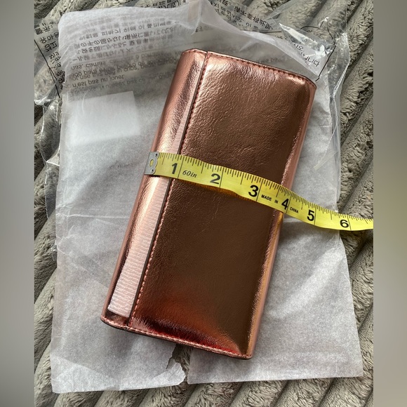 NWT Michael Kors Jet Set Travel Large Patent Envelope Wallet - Picture 3 of 9